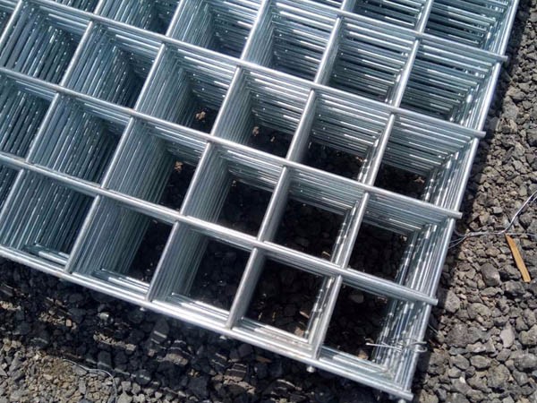 1685956824347950.jpg 熱鍍鋅網片1.jpg